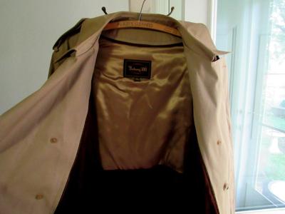 Vintage 1960s Men's 46 Long Trench Coat, Botanny 500, Nice Shape
