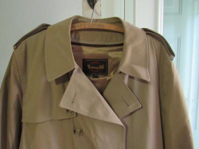 Vintage 1960s Men's 46 Long Trench Coat, Botanny 500, Nice Shape