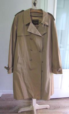 Vintage 1960s Men's 46 Long Trench Coat, Botanny 500, Nice Shape