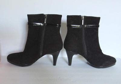 Women's Short Boots, High Heeled, Decorative Trim, Bandolino 9M