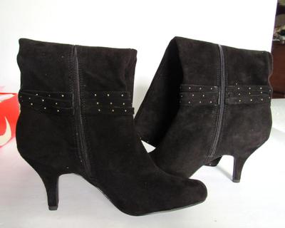 Women's Black Suede High Heeled Boots, Bandolino, 9M