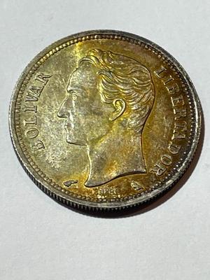 Venezuela 1965 Uncirculated/Toned Condition 1 Bolivar Silver Coin, "Simon Bolivar" as Pictured.