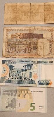 Foreign money lot