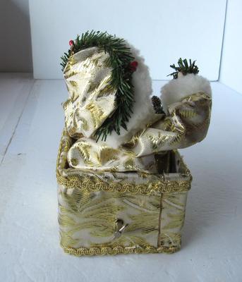 1980s Santa Animated Music Box #1