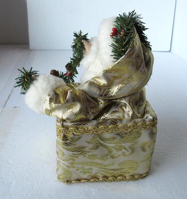 1980s Santa Animated Music Box #1