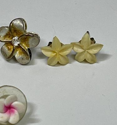 Four Pairs of stud earrings fashion costume jewelry for pierced ears - flowers