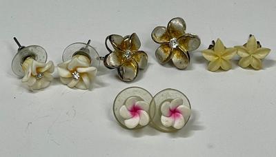 Four Pairs of stud earrings fashion costume jewelry for pierced ears - flowers