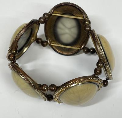 Vintage Costume Jewelry Stretch Bracelet Brass tone with large oval stones