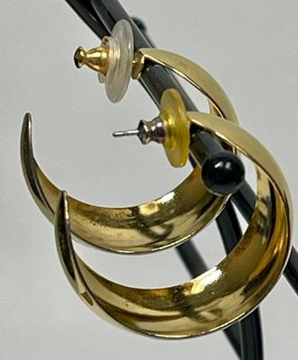 Vintage Monet Gold-tone Hoop Earrings for pierced ears