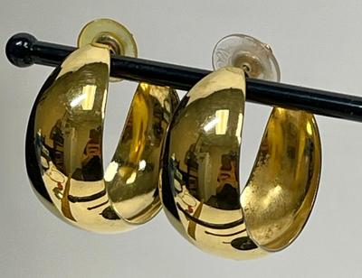 Vintage Monet Gold-tone Hoop Earrings for pierced ears