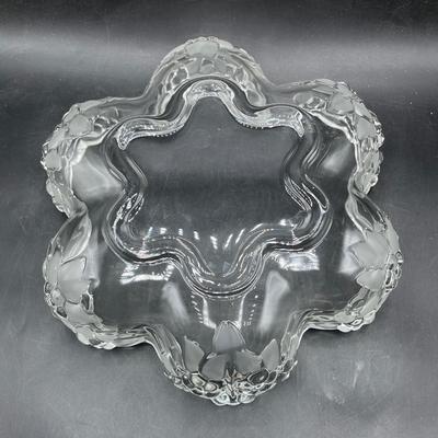 Mikasa Carmen 20/5" Hostess Bowl