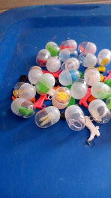 LOT 87 - OLD GUMBALL MACHINE TOYS