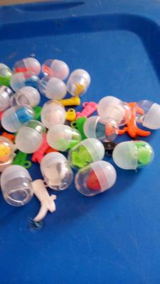 LOT 87 - OLD GUMBALL MACHINE TOYS