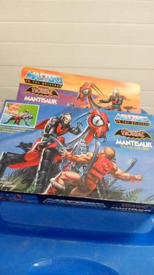 LOT 102 - WASTERS OF THE UNIVERSE MANTISAUR