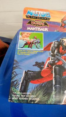LOT 102 - WASTERS OF THE UNIVERSE MANTISAUR
