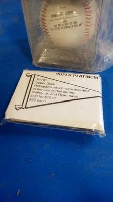 LOT 107 - PHOTO BALL AND HOLOGRAM CARDS