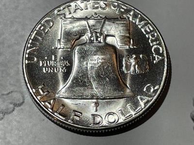 1951-S BU CONDITION FRANKLIN SILVER HALF DOLLAR AS PICTURED.