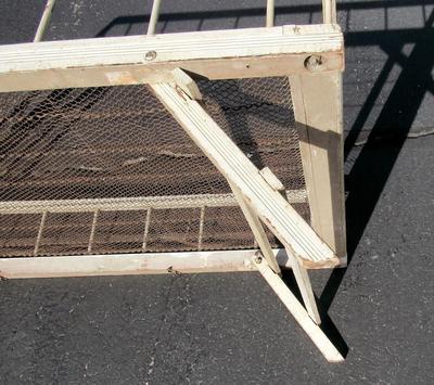 Antique Turn of the Century Wood Trundle Bed