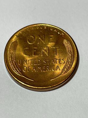 1946-S CHOICE BU LINCOLN CENT AS PICTURED.