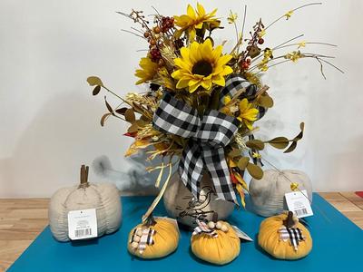 Fall centerpiece decor