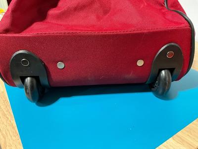 American Tourister travel bag w/with wheels