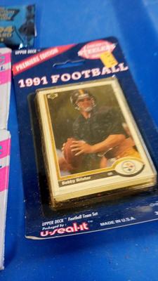 LOT 114 - SIX PACKS OF VINTAGE FOOTBALL CARDS