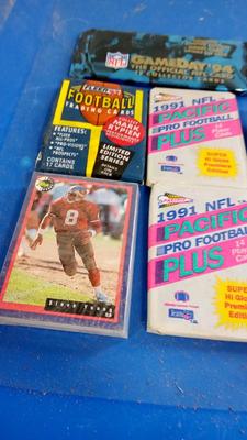 LOT 114 - SIX PACKS OF VINTAGE FOOTBALL CARDS