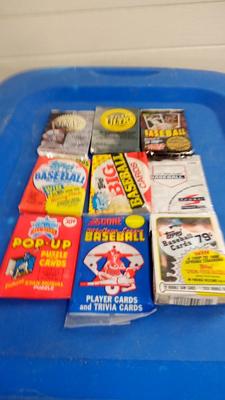 LOT 119 - NINE PACKS OF VINTAGE BASEBALL CARDS