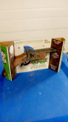 LOT 120 - VINTAGE TOY CAP GUN