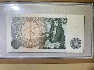Great Britain 1 Pound Banknote/Currency in Uncirculated Condition by Fleetwood as Pictured.