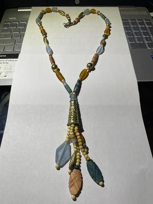 Vintage 29" Fashion Bead Necklace w/Tassel in Good Preowned Condition as Pic'd.