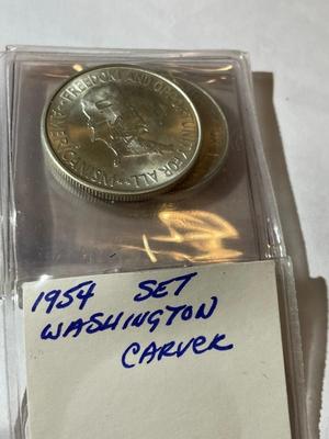 WASHINGTON/CARVER 1954-P/D/S 3-COIN SET IN UNCIRCULATED CONDITION COMMEMORATIVE HALF DOLLARS AS PICTURED.