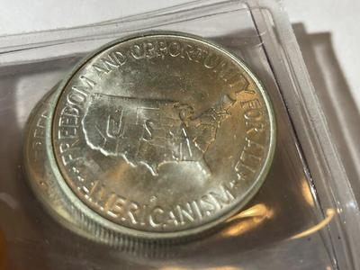 WASHINGTON/CARVER 1954-P/D/S 3-COIN SET IN UNCIRCULATED CONDITION COMMEMORATIVE HALF DOLLARS AS PICTURED.