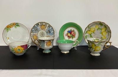 Tea cups, set of 4