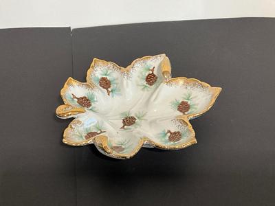 Leaf/Acorn dish