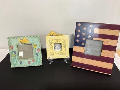 3 Picture Frames