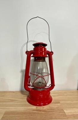Red Kwang HWA Lantern & Red Dietz lantern