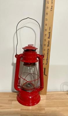 Red Kwang HWA Lantern & Red Dietz lantern