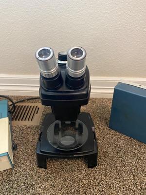 TRANSIDYNE GENERAL 2743 BIOLOGICAL DIFFUSION PLATE CALIBRATING VIEWER, BOUCH & LOMB MICROSCOPE AND SLIDE LIGHT