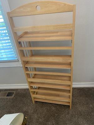 NICE FOLDING BOOKSHELF, WALL LAMP, AND NIFTY WALL HOOKS
