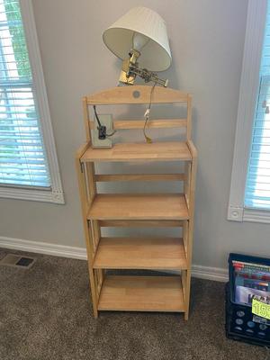 NICE FOLDING BOOKSHELF, WALL LAMP, AND NIFTY WALL HOOKS