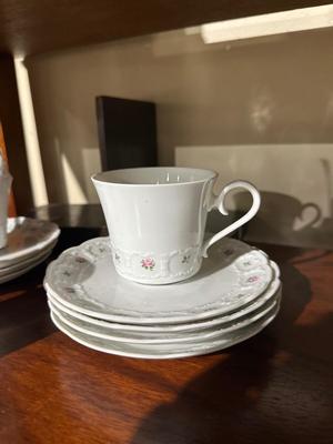 Franconia 4 cups and saucers