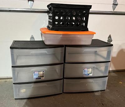 Plastic totes organizers