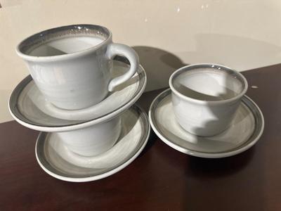 3 pfaltzgraff coffee mugs