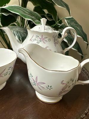 English Colclough tea pot set