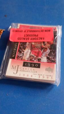 LOT 131 - MICHAEL JORDAN BASKETBALL CARDS