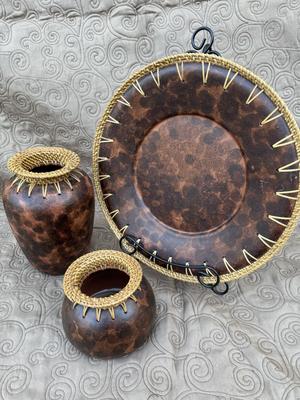 Interior Decor 3Piece Set With Plate Stand