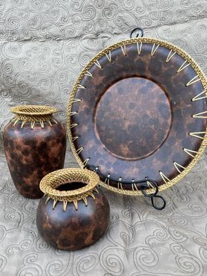 Interior Decor 3Piece Set With Plate Stand