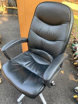 Clean Cushioned Office Chair