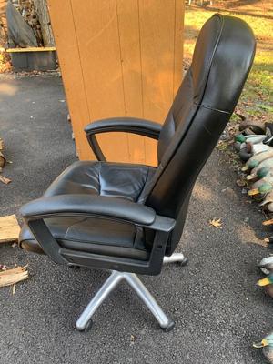 Clean Cushioned Office Chair